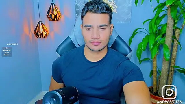 AndresR3 online show from 09-10-25, 01:37