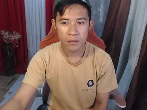 Snapshot of urboy_cass chatting on 09-21-25, 02:39 urboy cass online show from 09-21-25, 02:39