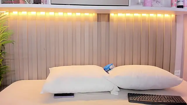 natalyWilliams online show from 12-19-25, 12:18