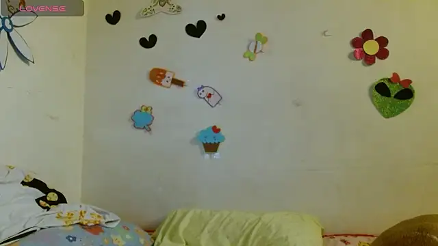 Akasha001 online show from 10-17-25, 09:49