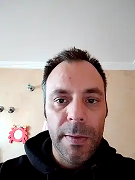 Snapshot of manchego85 chatting on 10-18-25, 04:53 manchego85 online show from 10-18-25, 04:53