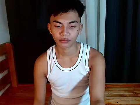 Snapshot of urguy_marco chatting on 09-24-25, 11:06 urguy marco online show from 09-24-25, 11:06
