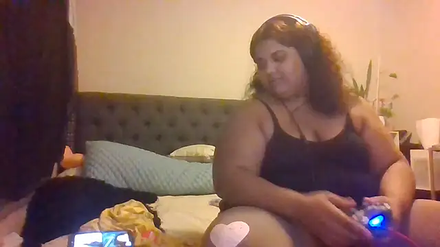 Snapshot of 1n0nlythroat chatting on 05-29-26, 04:40 1n0nlythroat online show from 05-29-26, 04:40