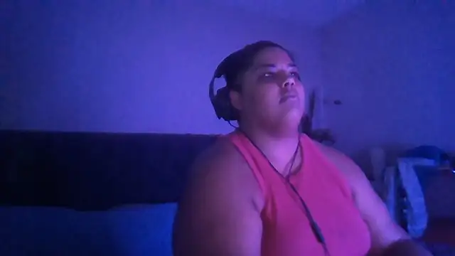 Snapshot of 1n0nlythroat chatting on 05-22-26, 12:19 1n0nlythroat online show from 05-22-26, 12:19
