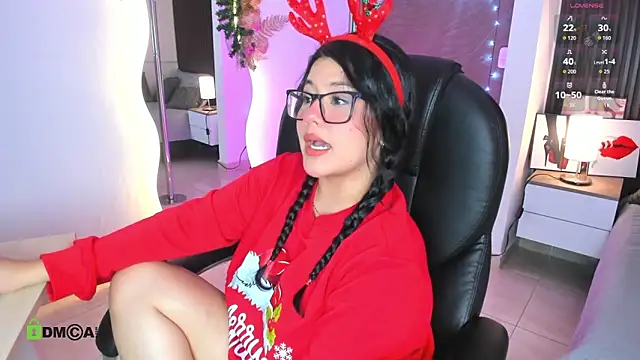 Snapshot of Dulcerose_01 chatting on 12-22-25, 05:51 Dulcerose 01 online show from 12-22-25, 05:51