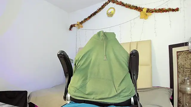 blue wxw online show from 10-16-25, 03:37