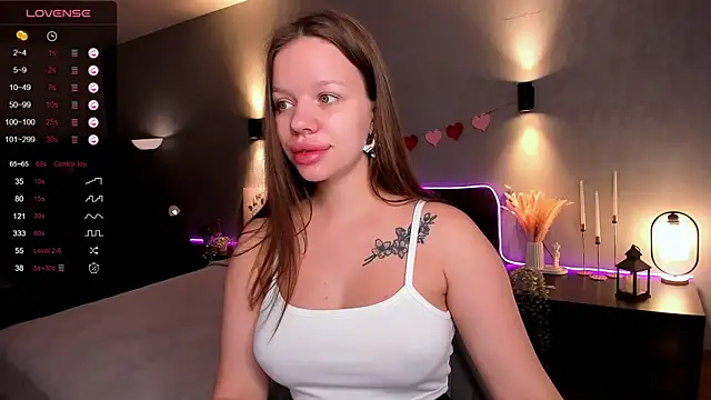 Snapshot of marydreams_ chatting on 06-21-26, 02:06 marydreams online show from 06-21-26, 02:06
