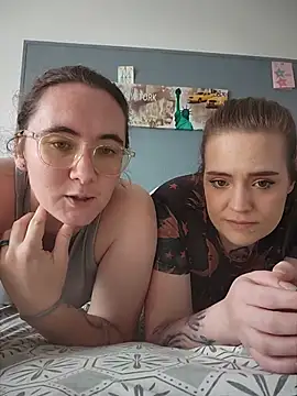 Snapshot of AndHerXO chatting on 07-16-26, 01:52 AndHerXO online show from 07-16-26, 01:52