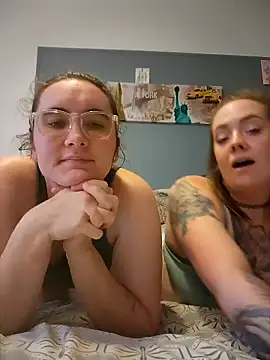 Snapshot of AndHerXO chatting on 06-21-26, 03:51 AndHerXO online show from 06-21-26, 03:51