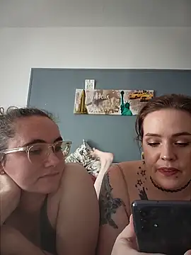 AndHerXO online show from 03-21-26, 02:54