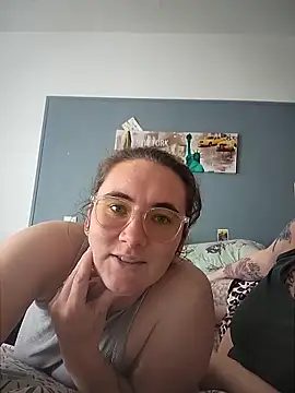 AndHerXO online show from 04-02-26, 12:56