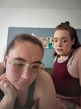 Snapshot of AndHerXO chatting on 04-19-26, 01:45 AndHerXO online show from 04-19-26, 01:45