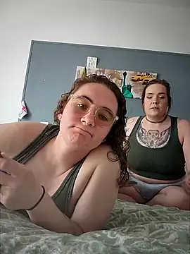 AndHerXO online show from 03-10-26, 12:31