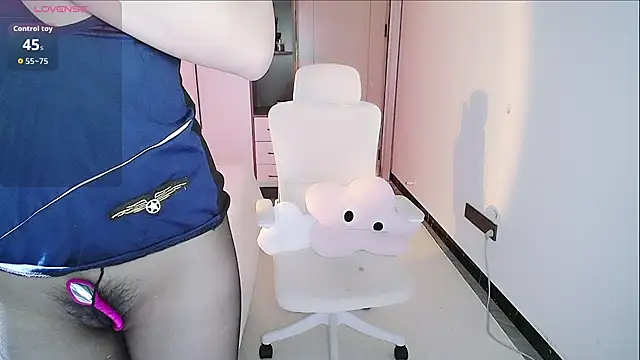 Olivia520 online show from 11-04-25, 05:22