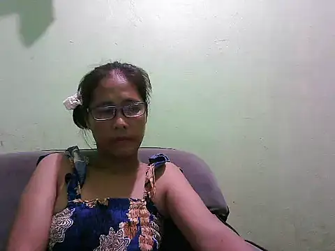 Snapshot of HotLadyPinay32 chatting on 05-08-26, 07:56 HotLadyPinay32 online show from 05-08-26, 07:56