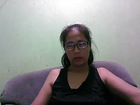 Snapshot of HotLadyPinay32 chatting on 04-26-26, 12:02 HotLadyPinay32 online show from 04-26-26, 12:02
