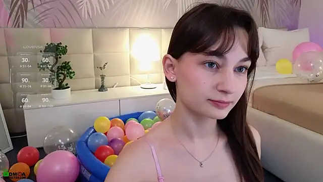 LolaPrise online show from 12-03-25, 01:39