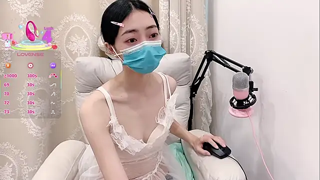 tuantuanle online show from 11-23-25, 07:18