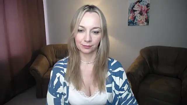 Snapshot of Ava_Elior chatting on 06-24-26, 10:36 Ava Elior online show from 06-24-26, 10:36