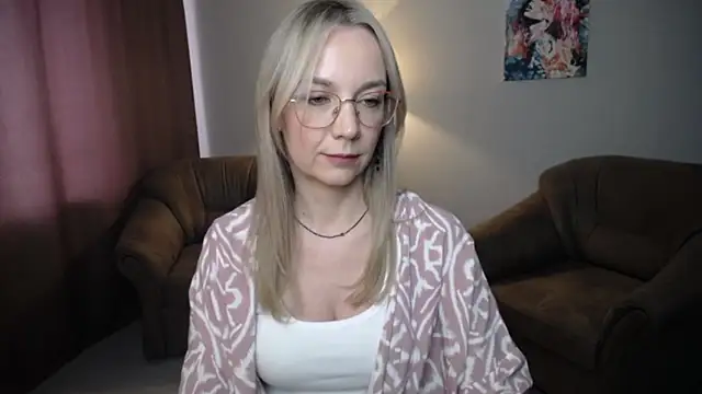 Snapshot of Ava_Elior chatting on 07-15-26, 11:50 Ava Elior online show from 07-15-26, 11:50