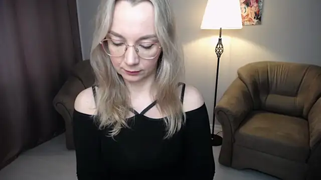 Ava Elior online show from 03-27-26, 11:33