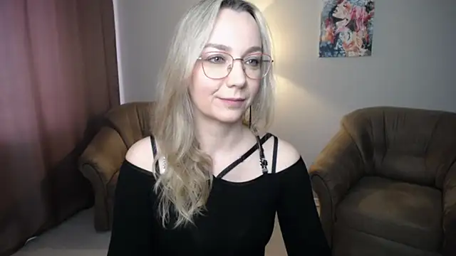 Snapshot of Ava_Elior chatting on 05-03-26, 11:26 Ava Elior online show from 05-03-26, 11:26