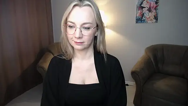 Snapshot of Ava_Elior chatting on 05-21-26, 07:50 Ava Elior online show from 05-21-26, 07:50
