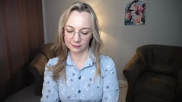 Snapshot of Ava_Elior chatting on 06-23-26, 11:30 Ava Elior online show from 06-23-26, 11:30