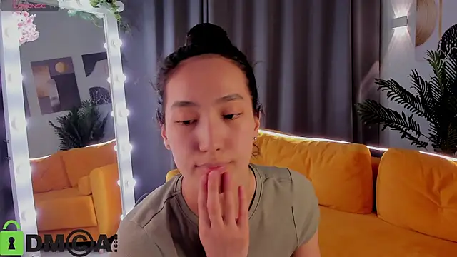 FlirtyAura online show from 04-01-26, 01:41