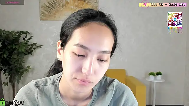 Snapshot of FlirtyAura chatting on 05-14-26, 03:47 FlirtyAura online show from 05-14-26, 03:47