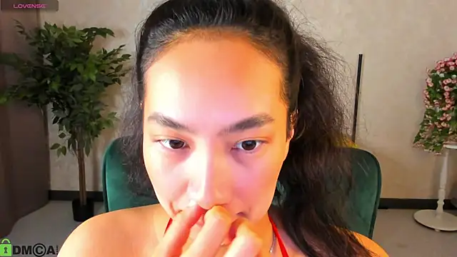 FlirtyAura online show from 12-21-25, 03:30