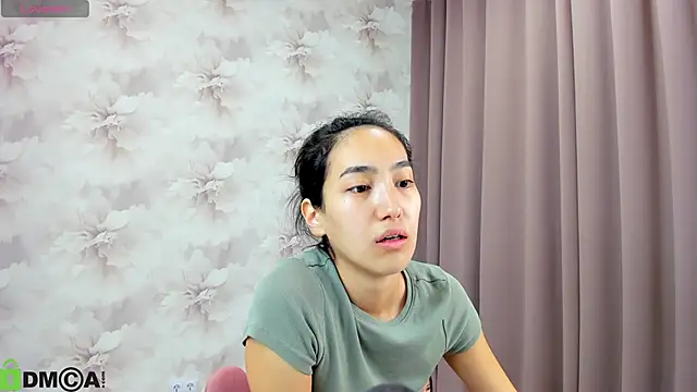 FlirtyAura online show from 10-01-25, 03:55