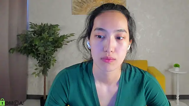 FlirtyAura online show from 04-07-26, 03:30