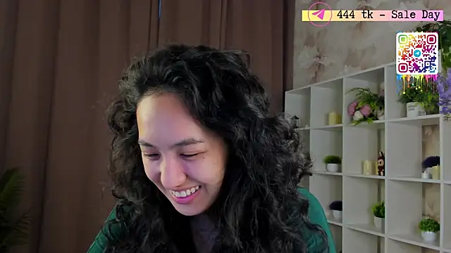 Snapshot of FlirtyAura chatting on 06-02-26, 03:28 FlirtyAura online show from 06-02-26, 03:28