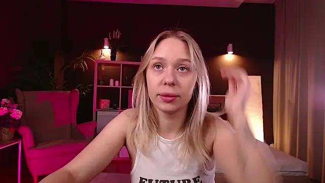 Snapshot of Pooja_Hegde chatting on 09-15-25, 01:06 Pooja Hegde online show from 09-15-25, 01:06