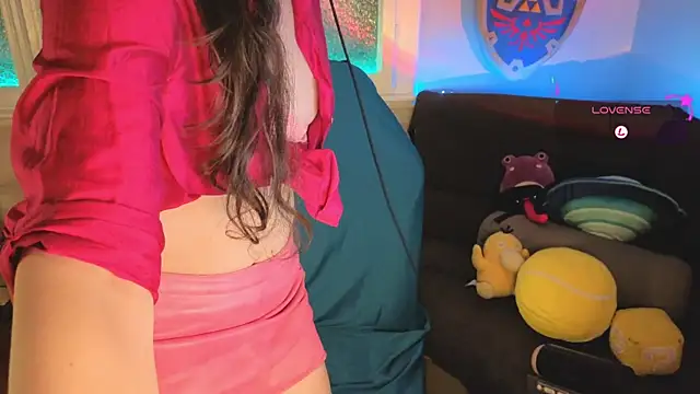 Snapshot of Zesty_Peach chatting on 05-13-26, 11:50 Zesty Peach online show from 05-13-26, 11:50