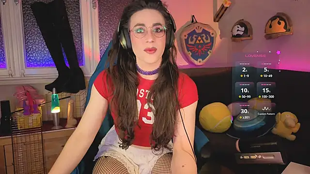 Zesty Peach online show from 05-06-26, 12:25