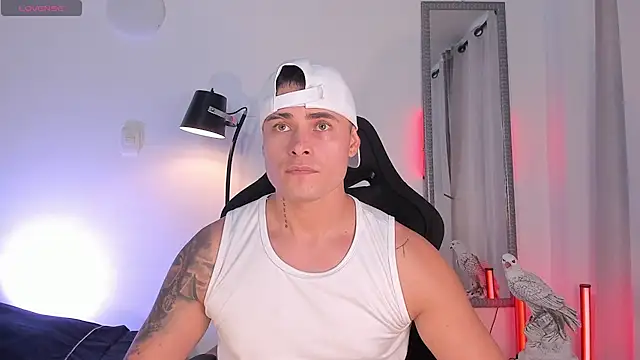 Snapshot of connorsmiith chatting on 05-25-26, 06:28 connorsmiith online show from 05-25-26, 06:28