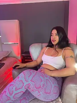 BellaFernandez   online show from 06-25-26, 01:05