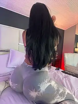 Snapshot of BellaFernandez__ chatting on 01-13-26, 12:09 BellaFernandez online show from 01-13-26, 12:09