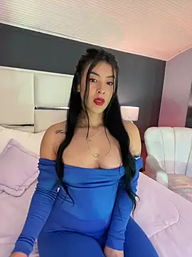 Snapshot of BellaFernandez__ chatting on 12-18-25, 11:03 BellaFernandez online show from 12-18-25, 11:03