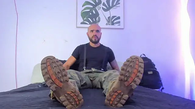 Snapshot of Maximo_Di_Santi chatting on 10-17-25, 07:59 Maximo Di Santi online show from 10-17-25, 07:59