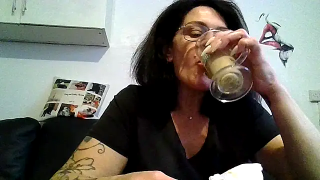 Snapshot of RubyyRosee chatting on 06-03-26, 01:34 RubyyRosee online show from 06-03-26, 01:34