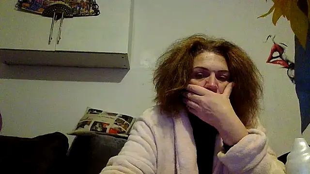 RubyyRosee online show from 11-25-25, 06:47