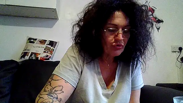 Snapshot of RubyyRosee chatting on 06-11-26, 05:37 RubyyRosee online show from 06-11-26, 05:37