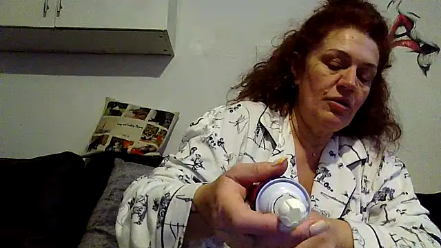 RubyyRosee online show from 04-17-26, 05:43