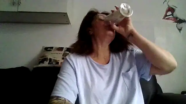 Snapshot of RubyyRosee chatting on 05-07-26, 07:34 RubyyRosee online show from 05-07-26, 07:34