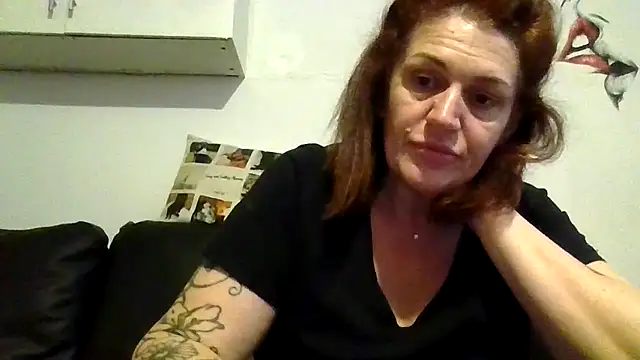 Snapshot of RubyyRosee chatting on 05-10-26, 06:28 RubyyRosee online show from 05-10-26, 06:28
