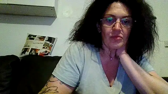 Snapshot of RubyyRosee chatting on 06-12-26, 05:16 RubyyRosee online show from 06-12-26, 05:16
