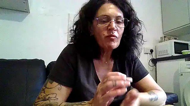 RubyyRosee online show from 07-10-26, 06:02